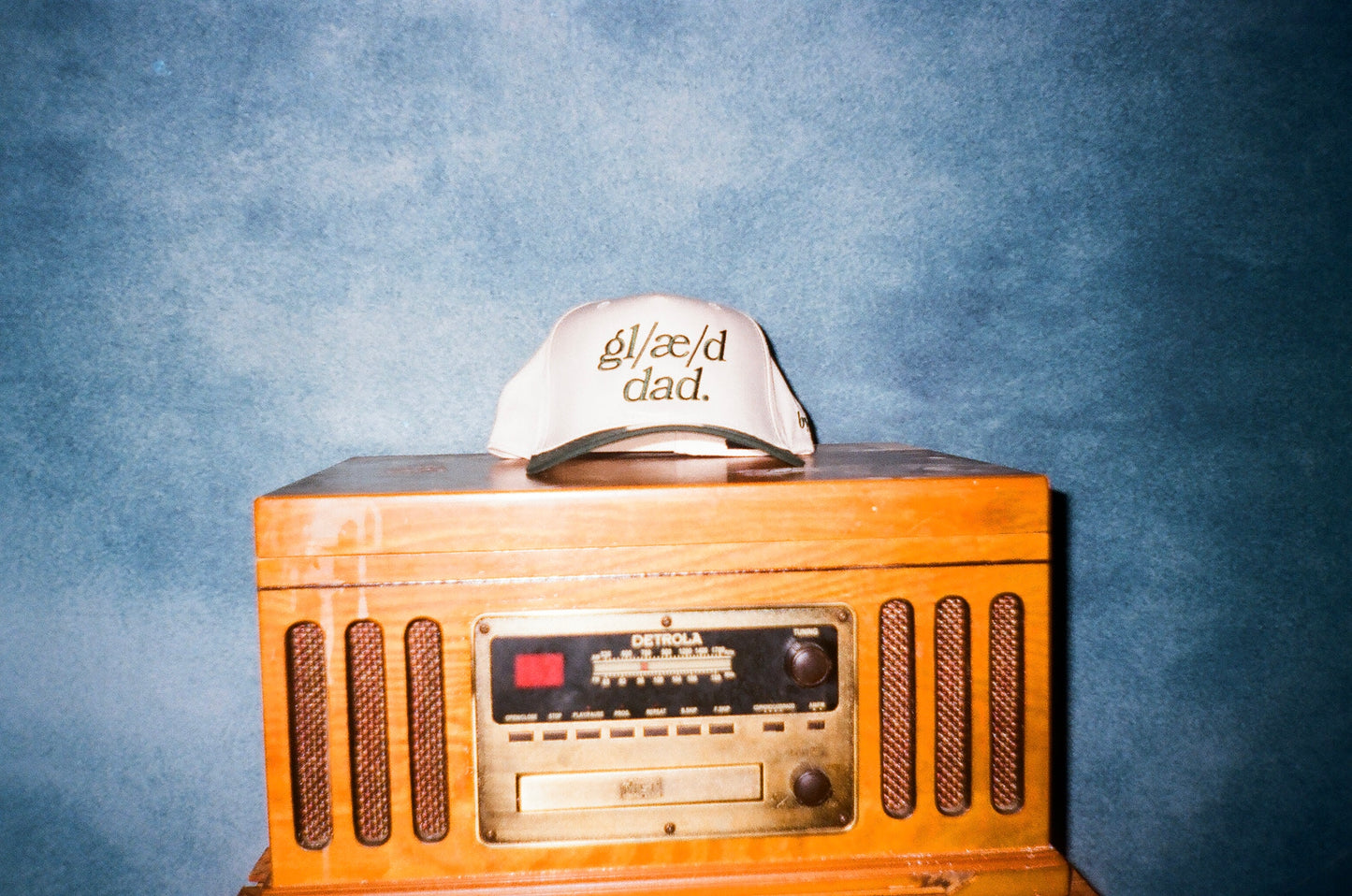 natural/green snapback.